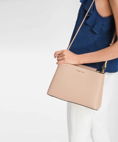 CHARLES & KEITH（チャールズ & キース）の「スカーフラップハンドルハンドバッグ / SCARF WRAPPED HANDLE HANDBAG（ハンドバッグ・レディース・ブラック/ベージュ/オレンジ・M）」の13枚目の写真