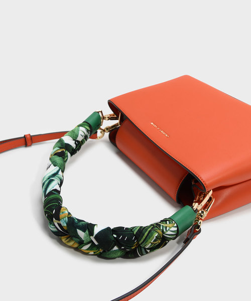 CHARLES & KEITH（チャールズ & キース）の「スカーフラップハンドルハンドバッグ / SCARF WRAPPED HANDLE HANDBAG（ハンドバッグ・レディース・ブラック/ベージュ/オレンジ・M）」の15枚目の写真
