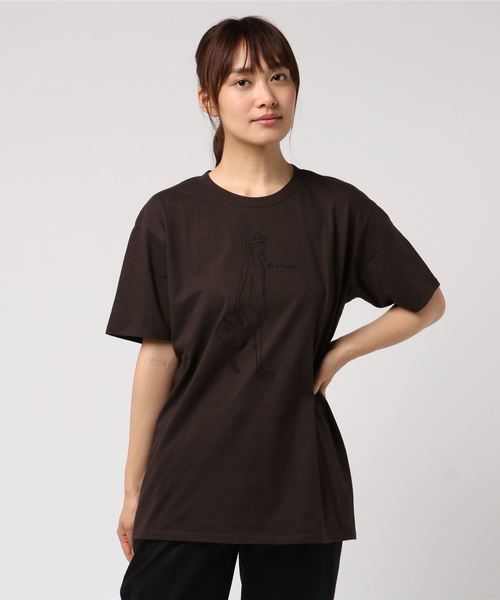 SHIPS Days(シップスデイズ)の「NEW YOGHURT:EMB TEE 1(Tシャツ/カットソー・レディース・ホワイト/ブラウン・ONE SIZE)」の2枚目の写真