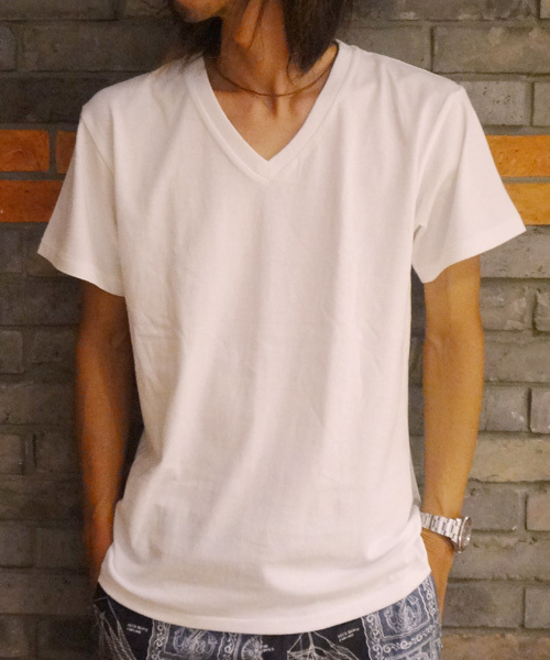 CIAOPANIC(チャオパニック)の「【Ciaopanic】丸胴VネックT(Tシャツ/カットソー・メンズ・エメラルド/ワインレッド/ホワイト/マスタード/ブラック・MEDIUM/LARGE)」の3枚目の写真