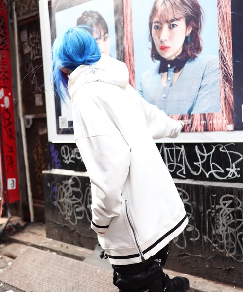 rovtski 【ビッグシルエット】フェイクスウェードバックプリントハーフ