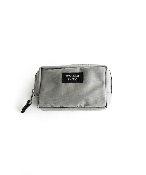 STANDARD SUPPLY（スタンダードサプライ）の「スタンダードサプライ / SIMPLICITY シンプリシティ / SQUARE POUCH S スクエアポーチS（ポーチ・レディース・ホワイト/チャコールグレー/ブラック/ベージュ/グレー/レッド/イエロー/ブルー/グリーン/ダークパープル/マスタード/ダークネイビー/モカ/サファリグリーン/レンガ/グリーン系その他/コーラルピンク/ストーン/サンドベージュ/オレンジ/ライトグレー系/ダークブラウン/キナリ/コバルトブルー/ケリーグリーン/アイボリー・FREE）」の6枚目の写真
