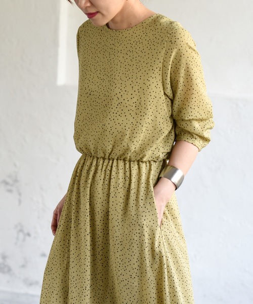 LHELBIE(レルビエ)の「ランダムドットバックねじれフレアロングワンピース(ワンピース・レディース・ブラック/ベージュ/アイボリー・M)」の8枚目の写真