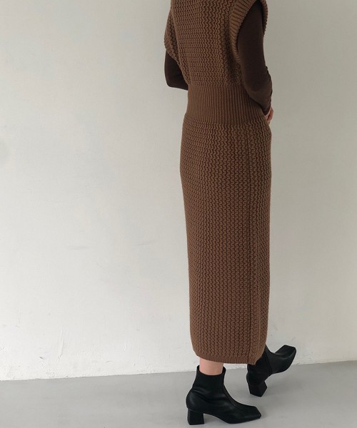 TODAYFUL（トゥデイフル）の「スリーブレスパターンドレス（ワンピース・レディース・ホワイト/キャメル・36inch/38inch）」の7枚目の写真