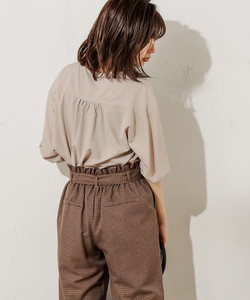 natural couture（ナチュラルクチュール）の「お上品ちょい開襟ブラウス（シャツ/ブラウス・レディース・アイボリー/ホワイト系その他/ブラック系その他/ブラウン/グレイッシュベージュ/ピンク・FREE）」の9枚目の写真