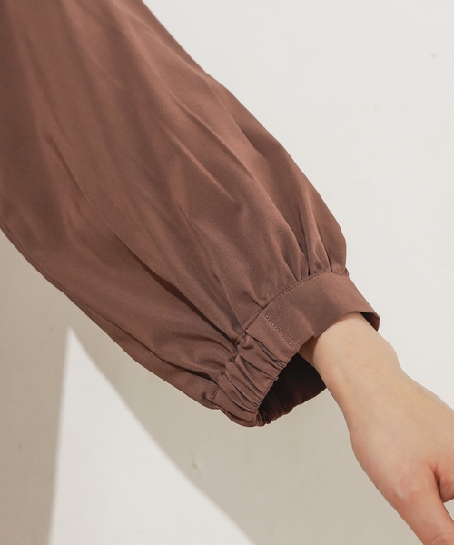 natural couture（ナチュラルクチュール）の「お上品ちょい開襟ブラウス（シャツ/ブラウス・レディース・アイボリー/ホワイト系その他/ブラック系その他/ブラウン/グレイッシュベージュ/ピンク・FREE）」の10枚目の写真