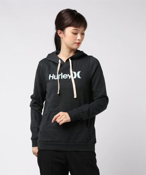 Hurley （ハーレー）の「W HRLY OAO FLEECE PULLOVER LS / レディース プルオーバーパーカープリントロゴ サーフカジュアル（パーカー・レディース・ヘザーグレー/ブラック/ブラック系その他/レッド系その他・X-SMALL/SMALL）」の3枚目の写真