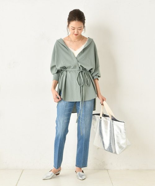 DouDou（ドゥドゥ）の「ベルト付き前開きシャツ（シャツ/ブラウス・レディース・ベージュ/ブラウン/グリーン・FREE）」の8枚目の写真