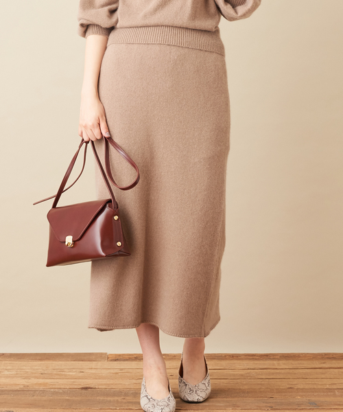 natural couture（ナチュラルクチュール）の「フォックス×アンゴラゆるタイトスカート（スカート・レディース・グレー/ピンク/アイボリー/モカ・FREE）」の4枚目の写真