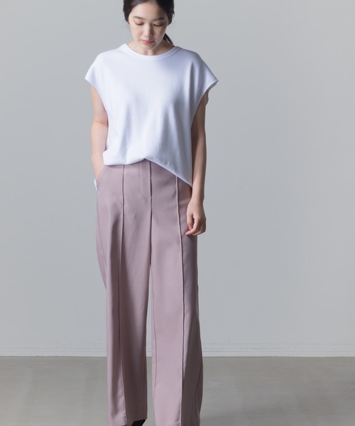 OMNES(オムネス)の「ハニカムストレッチノースリーブプルオーバー(Tシャツ/カットソー・レディース・ホワイト/ブラック/ベージュ/カーキ/ラベンダー・FREE)」の13枚目の写真