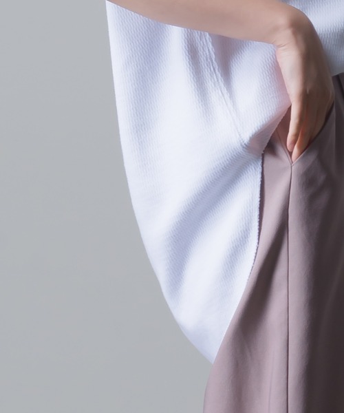 OMNES(オムネス)の「ハニカムストレッチノースリーブプルオーバー(Tシャツ/カットソー・レディース・ホワイト/ブラック/ベージュ/カーキ/ラベンダー・FREE)」の15枚目の写真