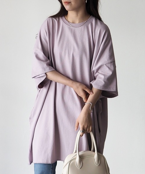 Riberry（リベリー）の「バックスリットオーバーサイズ半袖プルオーバー（チュニック・レディース・ベージュ/オフホワイト/ライトグリーン/ラベンダー/スミクロ/モカ/カーキ/ライトパープル/ブルー・FREE）」の9枚目の写真