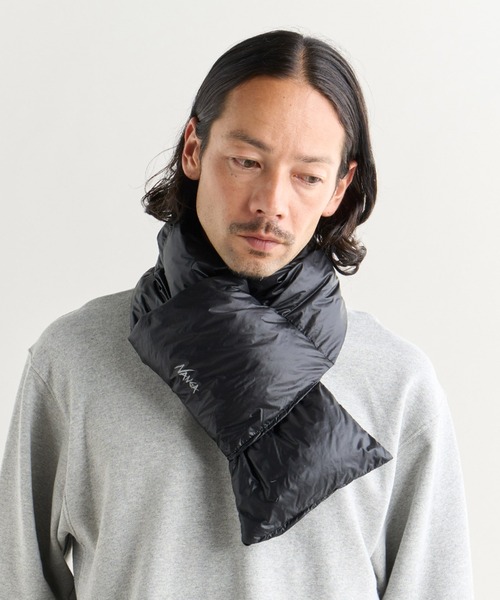 NANGA（ナンガ）の「PORTABLE LIGHT DOWN MUFFLER / ポータブルライトダウンマフラー（ユニセックス）（マフラー・メンズ・ブラック/モカ/カーキ/ネイビー/ベージュ・ONESIZE）」の14枚目の写真