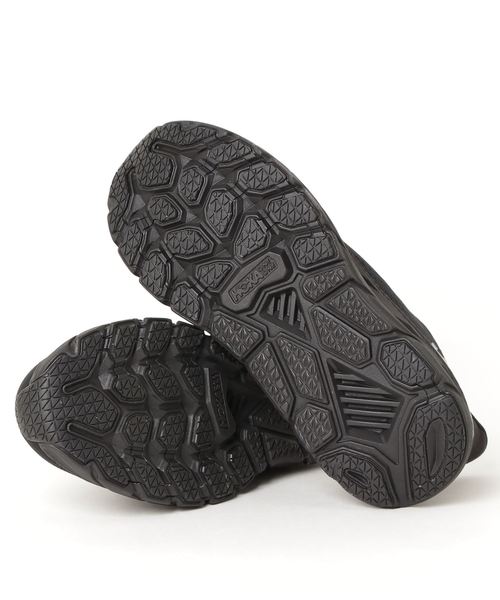HOKA（ホカ）の「HOKA ONE ONE CLIFTON 7（スニーカー・メンズ・ブラック×ブラック・25.0cm/25.5cm/26.0cm/26.5cm/27.0cm/27.5cm/28.0cm/29.0cm）」の3枚目の写真