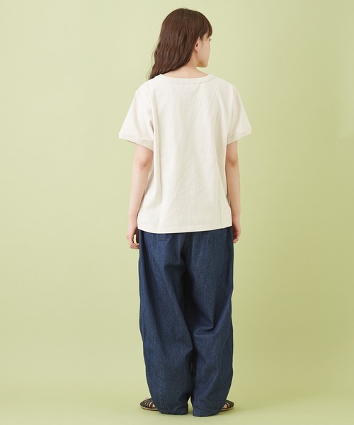 CUBE SUGAR(キューブシュガー)の「スラブ天竺 ピグメント染 クルーネック Tシャツ(Tシャツ/カットソー・レディース・ナチュラル/チャコールグレー/ピンク・M)」の7枚目の写真