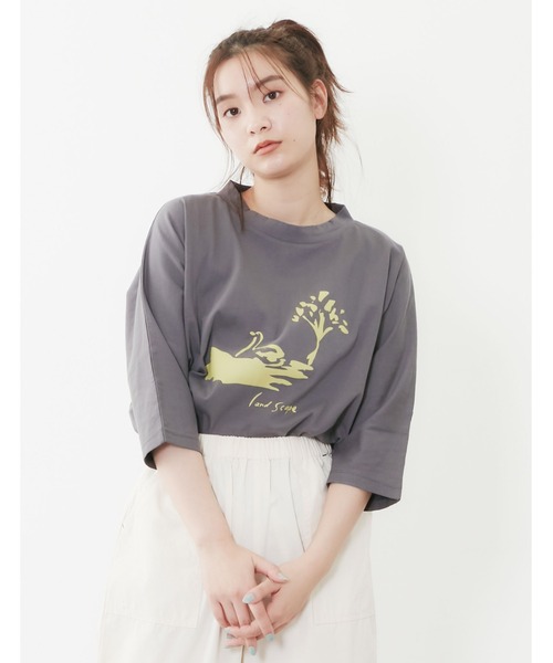 POU DOU DOU(プードゥドゥ)の「ランドスケープスワンプリントドルマンTee(Tシャツ/カットソー・レディース・オフホワイト/ブルー/ダークグレー・3)」の1枚目の写真