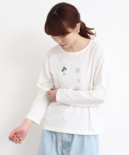 eiπe （イーペ）の「eiπe ハトとクローバー刺繍Tシャツ（Tシャツ/カットソー・レディース・ホワイト/ネイビー・FREE）」の6枚目の写真