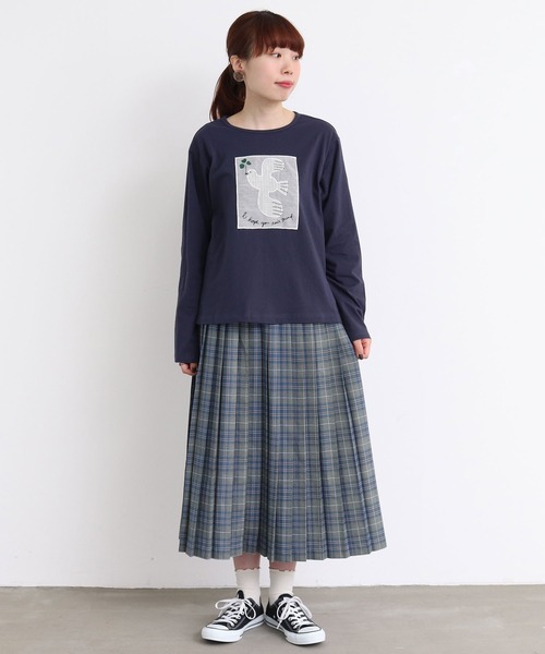 eiπe （イーペ）の「eiπe ハトとクローバー刺繍Tシャツ（Tシャツ/カットソー・レディース・ホワイト/ネイビー・FREE）」の22枚目の写真