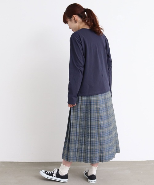 eiπe （イーペ）の「eiπe ハトとクローバー刺繍Tシャツ（Tシャツ/カットソー・レディース・ホワイト/ネイビー・FREE）」の7枚目の写真