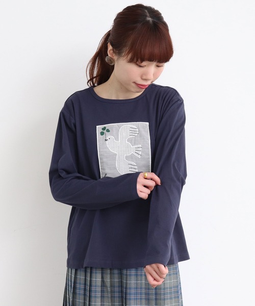 eiπe （イーペ）の「eiπe ハトとクローバー刺繍Tシャツ（Tシャツ/カットソー・レディース・ホワイト/ネイビー・FREE）」の11枚目の写真