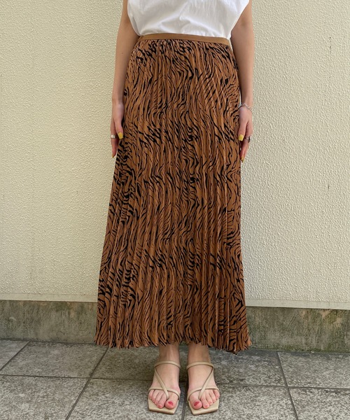 CAPRICIEUX LE'MAGE(カプリシューレマージュ)の「ゼブラプリーツスカート(スカート・レディース・ブラウン/グレー・FREE)」の7枚目の写真