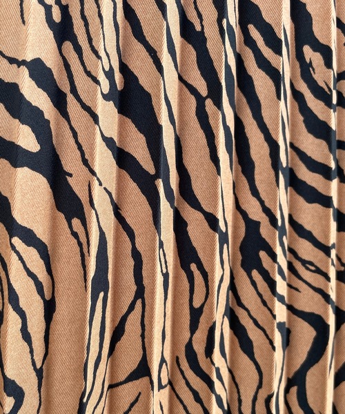 CAPRICIEUX LE'MAGE(カプリシューレマージュ)の「ゼブラプリーツスカート(スカート・レディース・ブラウン/グレー・FREE)」の3枚目の写真