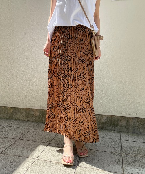 CAPRICIEUX LE'MAGE(カプリシューレマージュ)の「ゼブラプリーツスカート(スカート・レディース・ブラウン/グレー・FREE)」の18枚目の写真