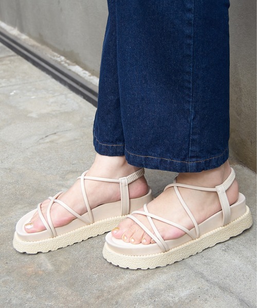 OLIVE des OLIVE(オリーブデオリーブ)の「コードサンダル(サンダル・レディース・ブラック/ブラウン/オフホワイト・SMALL/MEDIUM/LARGE)」の7枚目の写真