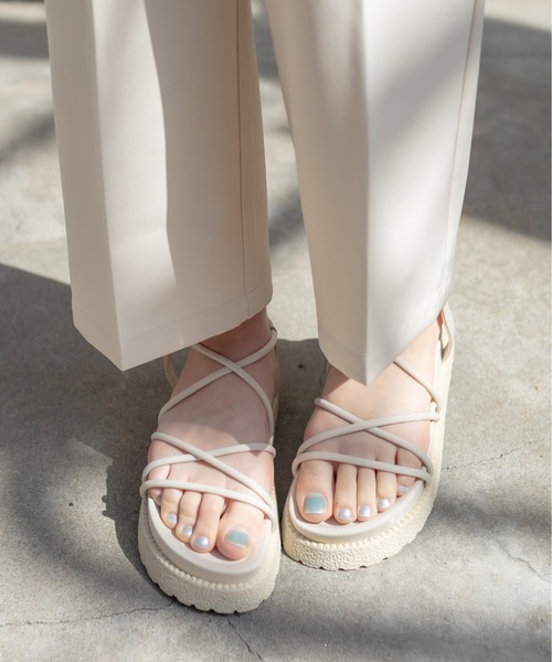 OLIVE des OLIVE(オリーブデオリーブ)の「コードサンダル(サンダル・レディース・ブラック/ブラウン/オフホワイト・SMALL/MEDIUM/LARGE)」の12枚目の写真