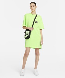 Nike ナイキのトップス グリーン カーキ 緑色系 通販 Zozotown