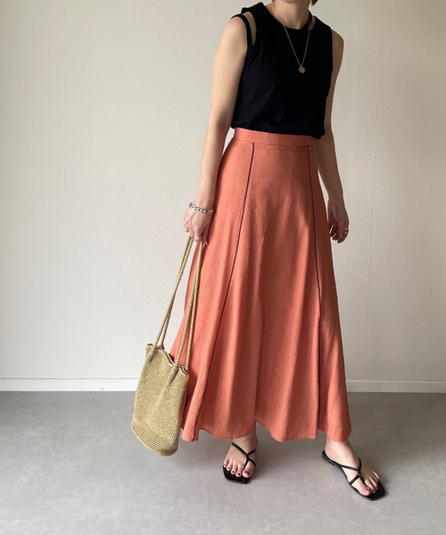 y/m by misato（イムバイミサト）の「楊柳パイピングマーメイドスカート（スカート・レディース・ベージュ/オレンジ/アイボリー/ライトカーキ・FREE）」の4枚目の写真