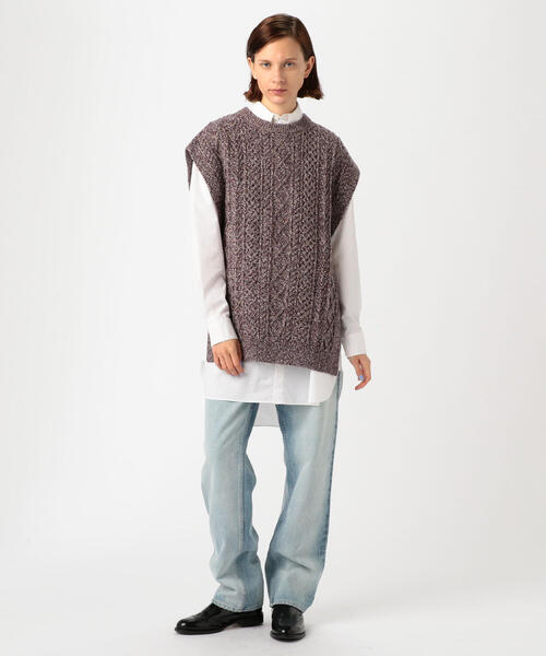 TOMORROWLAND （トゥモローランド）の「エアリーケーブル クルーネックベスト（ニット/セーター・レディース・ホワイト/パープル系その他4・S）」の4枚目の写真