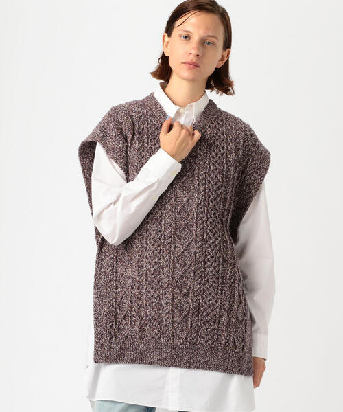 TOMORROWLAND （トゥモローランド）の「エアリーケーブル クルーネックベスト（ニット/セーター・レディース・ホワイト/パープル系その他4・S）」の5枚目の写真