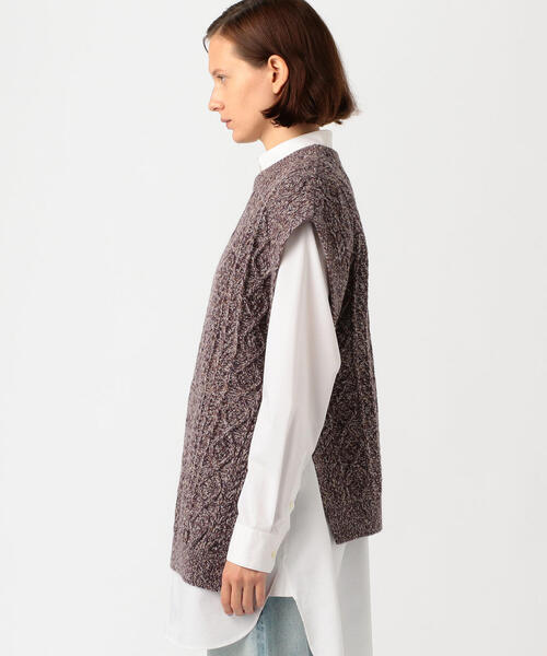 TOMORROWLAND （トゥモローランド）の「エアリーケーブル クルーネックベスト（ニット/セーター・レディース・ホワイト/パープル系その他4・S）」の6枚目の写真