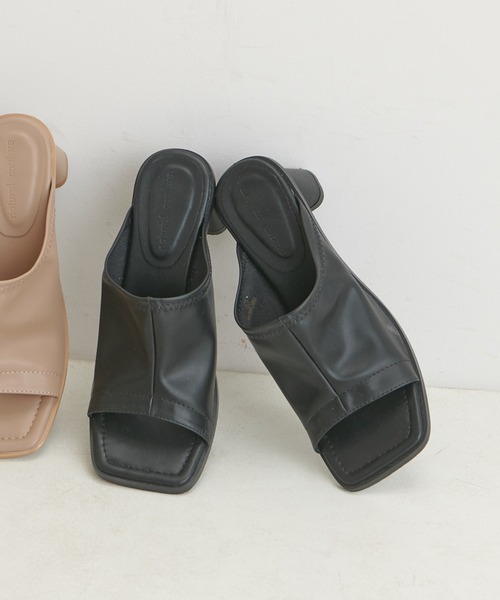 natural couture（ナチュラルクチュール）の「スクエアトゥストレッチサンダル（サンダル・レディース・ブラック/ベージュ/アイボリー・MEDIUM/LARGE）」の10枚目の写真