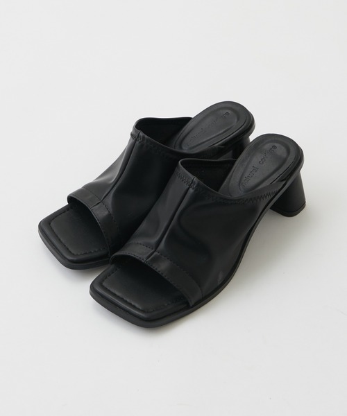 natural couture（ナチュラルクチュール）の「スクエアトゥストレッチサンダル（サンダル・レディース・ブラック/ベージュ/アイボリー・MEDIUM/LARGE）」の11枚目の写真