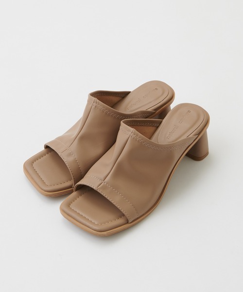 natural couture（ナチュラルクチュール）の「スクエアトゥストレッチサンダル（サンダル・レディース・ブラック/ベージュ/アイボリー・MEDIUM/LARGE）」の14枚目の写真