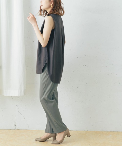 URBAN RESEARCH ROSSO（アーバンリサーチロッソ）の「『UR GREEN』タックノースリーブプルオーバー（Tシャツ/カットソー・レディース・チャコールグレー/ライトベージュ/パープル系その他・FREE）」の15枚目の写真
