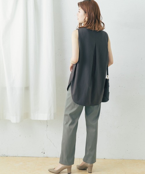 URBAN RESEARCH ROSSO（アーバンリサーチロッソ）の「『UR GREEN』タックノースリーブプルオーバー（Tシャツ/カットソー・レディース・チャコールグレー/ライトベージュ/パープル系その他・FREE）」の16枚目の写真