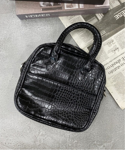 apres jour mignon（アプレジュールミニョン）の「【apresjour mignon×ARIAZ】スクエアバッグ（ハンドバッグ・レディース・ブラック/グリーン/ブラック系その他/アイボリー・ONESIZE）」の3枚目の写真