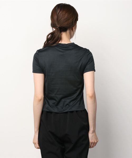 Reebok（リーボック）の「ワークアウト レディ ラン スピードウィック Tシャツ / Workout Ready Run Speedwick T-Shirt（Tシャツ/カットソー・レディース・ブラック/ライトピンク/ホワイト×ライトグレー・SMALL/MEDIUM/LARGE/X-LARGE/XX-LARGE/X-SMALL）」の5枚目の写真