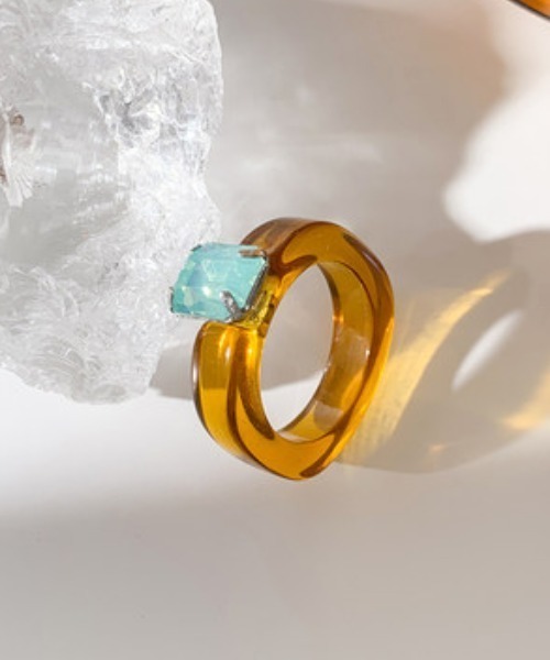 KOR（ケーオーアール）の「カラーストーン付き クリアリング（ネックレス・レディース・ブラウン/グリーン/イエロー/ピンク/クリア・FREE）」の2枚目の写真