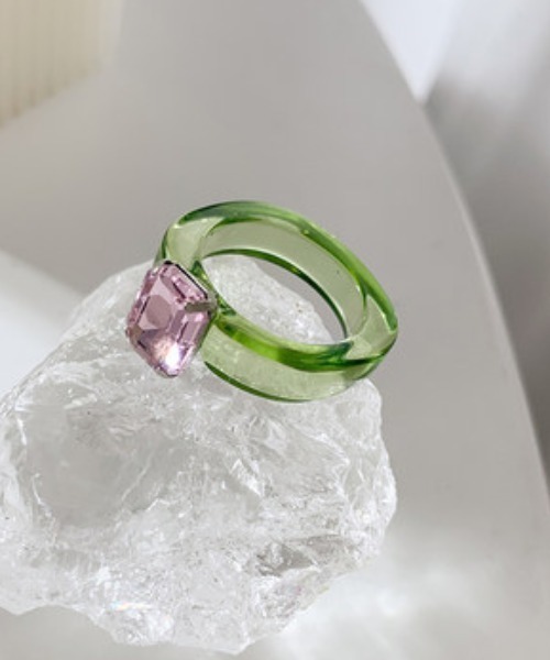 KOR（ケーオーアール）の「カラーストーン付き クリアリング（ネックレス・レディース・ブラウン/グリーン/イエロー/ピンク/クリア・FREE）」の3枚目の写真