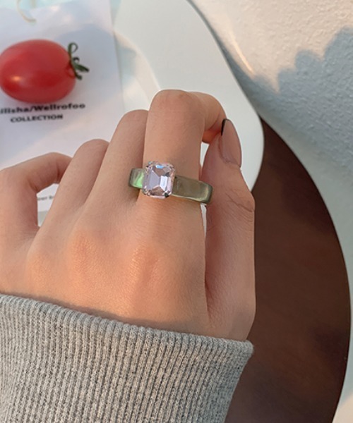 KOR（ケーオーアール）の「カラーストーン付き クリアリング（ネックレス・レディース・ブラウン/グリーン/イエロー/ピンク/クリア・FREE）」の9枚目の写真