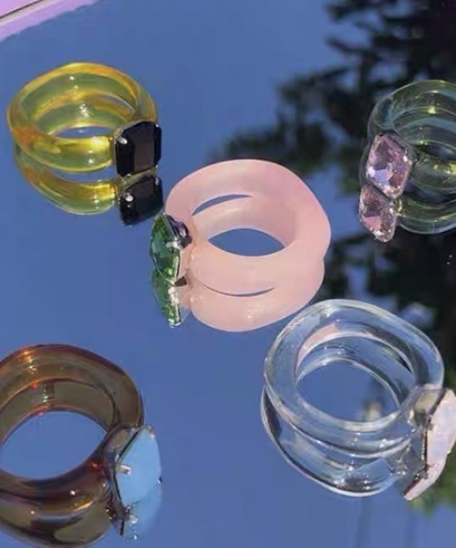 KOR（ケーオーアール）の「カラーストーン付き クリアリング（ネックレス・レディース・ブラウン/グリーン/イエロー/ピンク/クリア・FREE）」の12枚目の写真