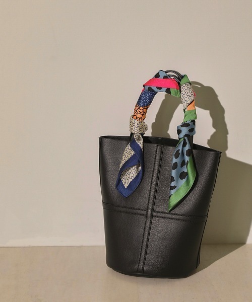 Bou Jeloud(ブージュルード)の「アソートモチーフストール(ストール/ショール・レディース・ブラウン/ピンク/ブルー・ONE SIZE)」の7枚目の写真