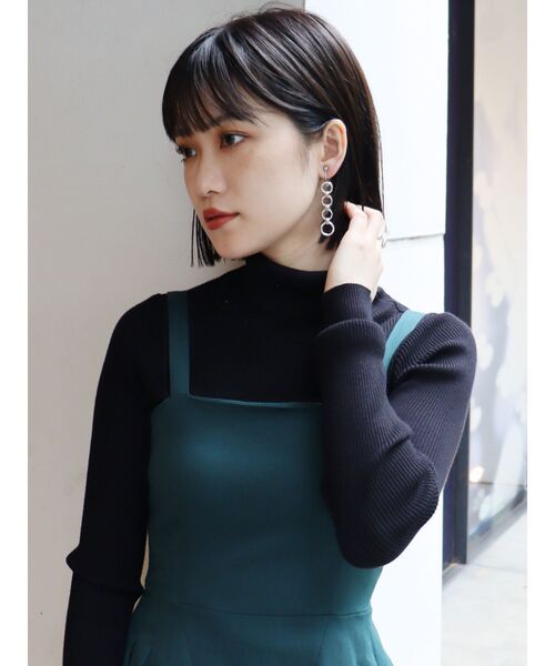 MURUA(ムルーア)の「ルーズネックミニマルタートル(ニット/セーター・レディース・ブラック/グリーン/アイボリー/モカ・FREE)」の3枚目の写真