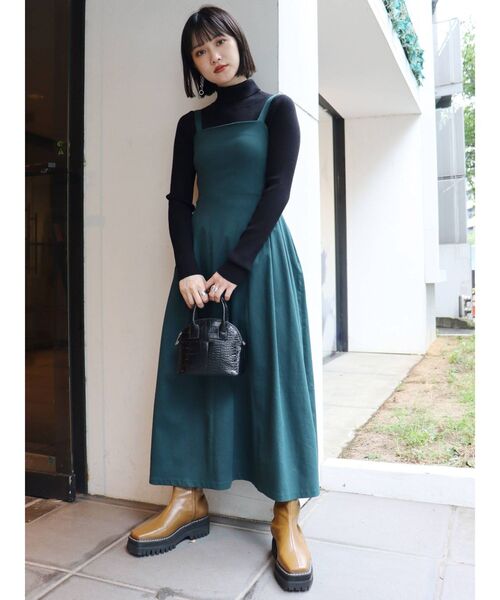 MURUA(ムルーア)の「ルーズネックミニマルタートル(ニット/セーター・レディース・ブラック/グリーン/アイボリー/モカ・FREE)」の8枚目の写真