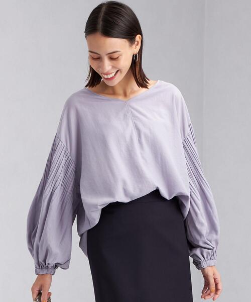 green label relaxing(グリーンレーベルリラクシング)の「プリーツ スリーブ Vネック ブラウス(シャツ/ブラウス・レディース・ブラック/オフホワイト/ライラック・FREE)」の3枚目の写真