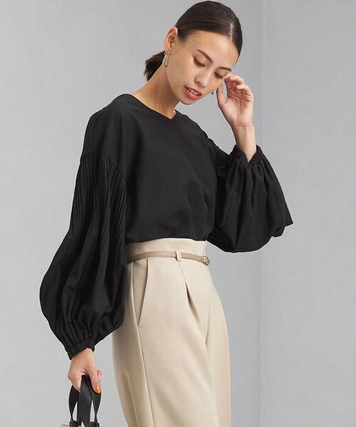 green label relaxing(グリーンレーベルリラクシング)の「プリーツ スリーブ Vネック ブラウス(シャツ/ブラウス・レディース・ブラック/オフホワイト/ライラック・FREE)」の1枚目の写真
